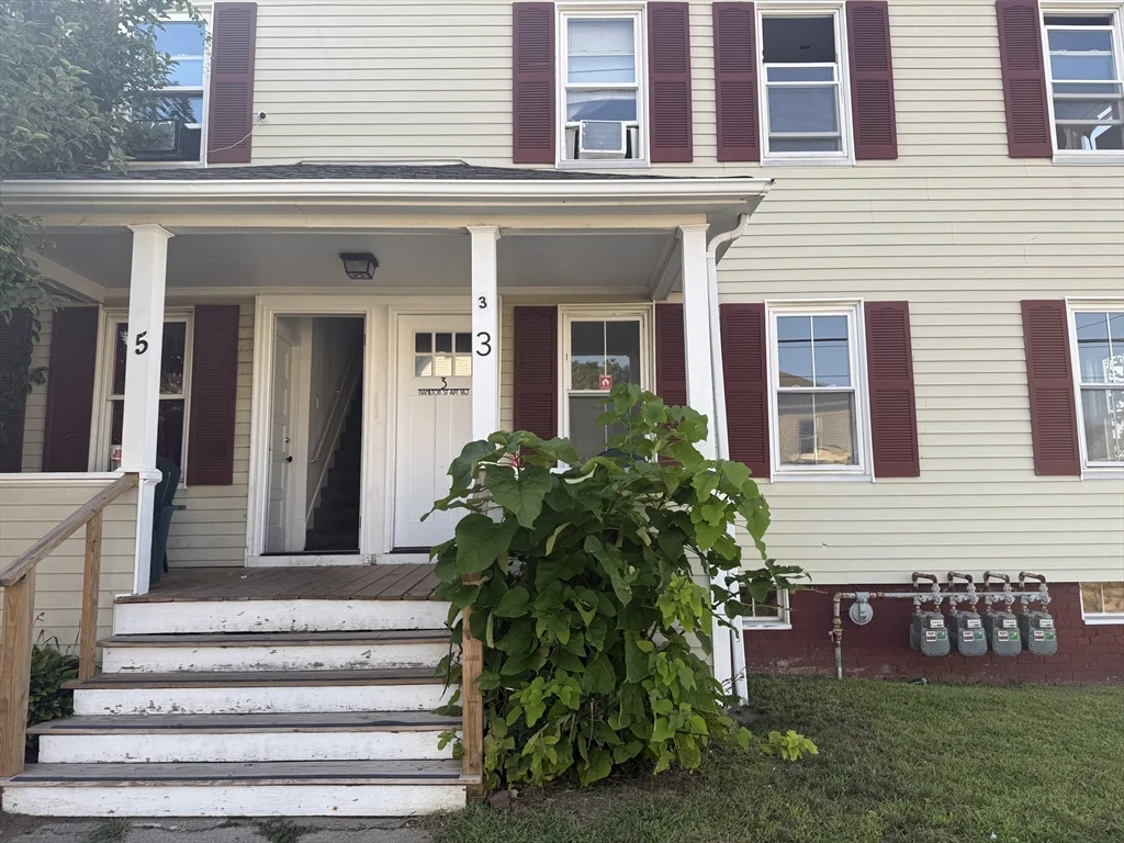 2 bed, 1 bath apartment for rent at 3 Hamilton St Unit 1, North Plymouth — photo 4 of 13