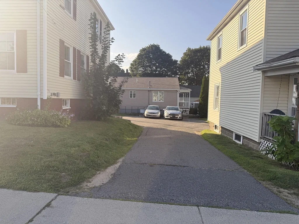 2 bed, 1 bath apartment for rent at 3 Hamilton St Unit 1, North Plymouth — photo 2 of 13