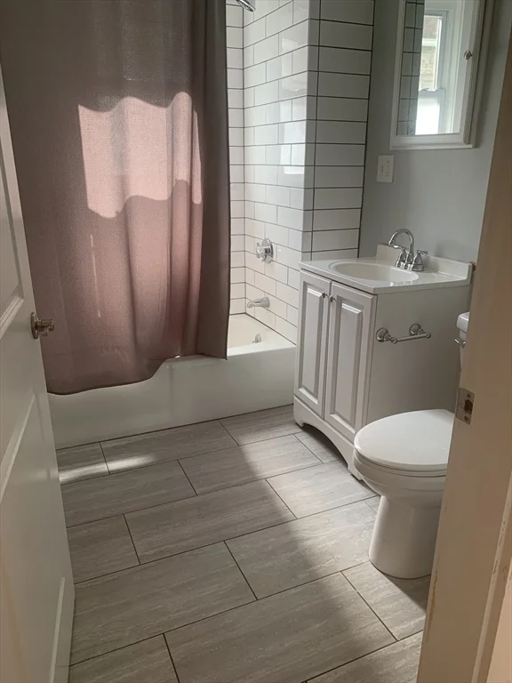 4 bed, 1 bath apartment for rent at 3 Harold Park Unit 2, Roxbury — photo 5 of 7