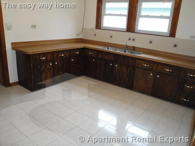 3 bed, 1 bath apartment for rent at 3 Harrison St Unit 2, Spring Hill — photo 9 of 17