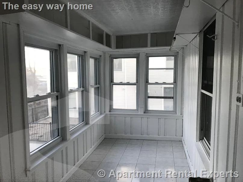 3 bed, 1 bath apartment for rent at 3 Harrison St Unit 2, Spring Hill — photo 6 of 17
