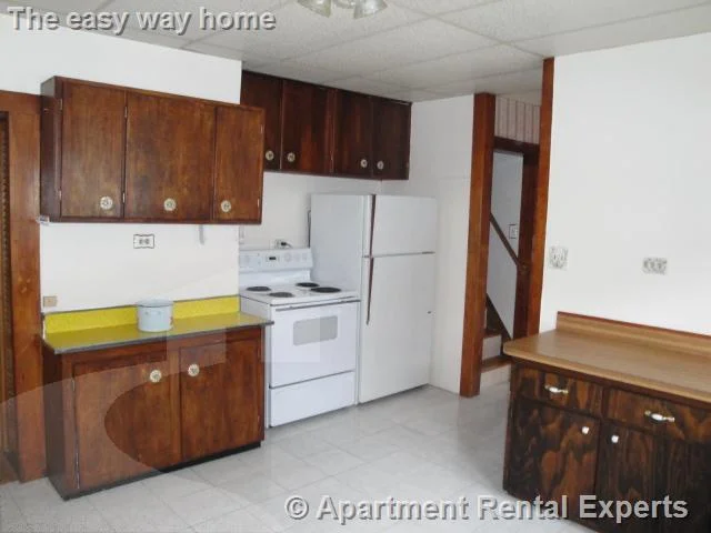 3 bed, 1 bath apartment for rent at 3 Harrison St Unit 2, Spring Hill — photo 8 of 17