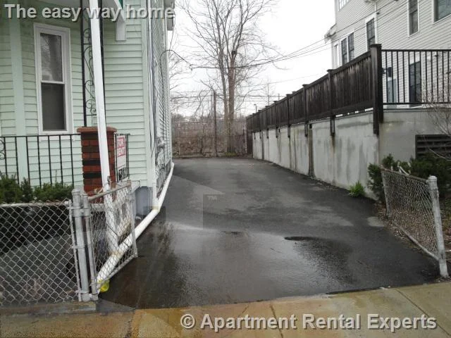 3 bed, 1 bath apartment for rent at 3 Harrison St Unit 2, Spring Hill — photo 17 of 17