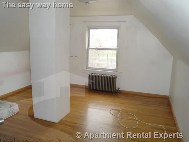3 bed, 1 bath apartment for rent at 3 Harrison St Unit 2, Spring Hill — photo 12 of 17