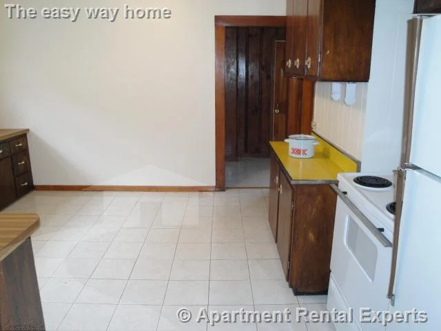 3 bed, 1 bath apartment for rent at 3 Harrison St Unit 2, Spring Hill — photo 10 of 17
