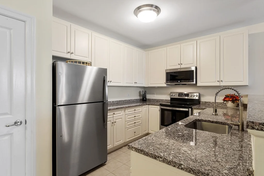 1 bed, 1 bath apartment for rent at 3 Harvest Dr Unit 107, North Andover — photo 7 of 32
