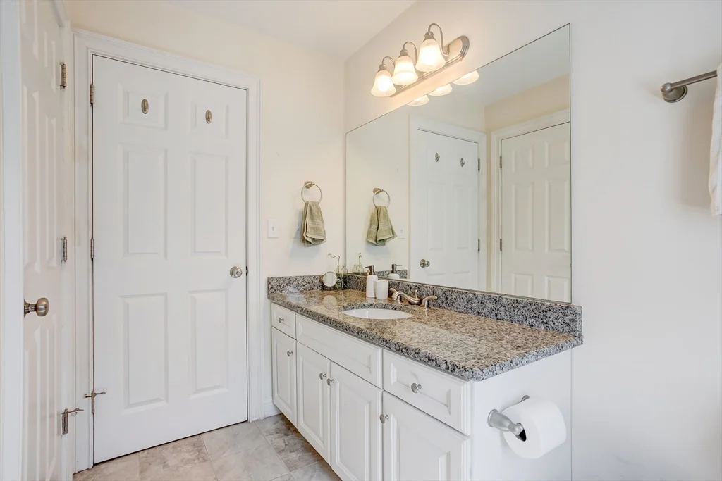 3 bed, 2 bath apartment for rent at 3 Hawthorne St Unit 3, Woburn — photo 31 of 34
