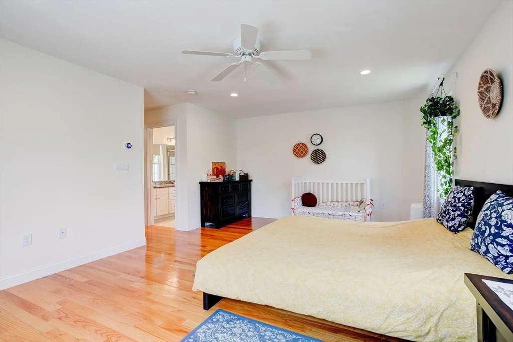 3 bed, 2 bath apartment for rent at 3 Hawthorne St Unit 3, Woburn — photo 25 of 34