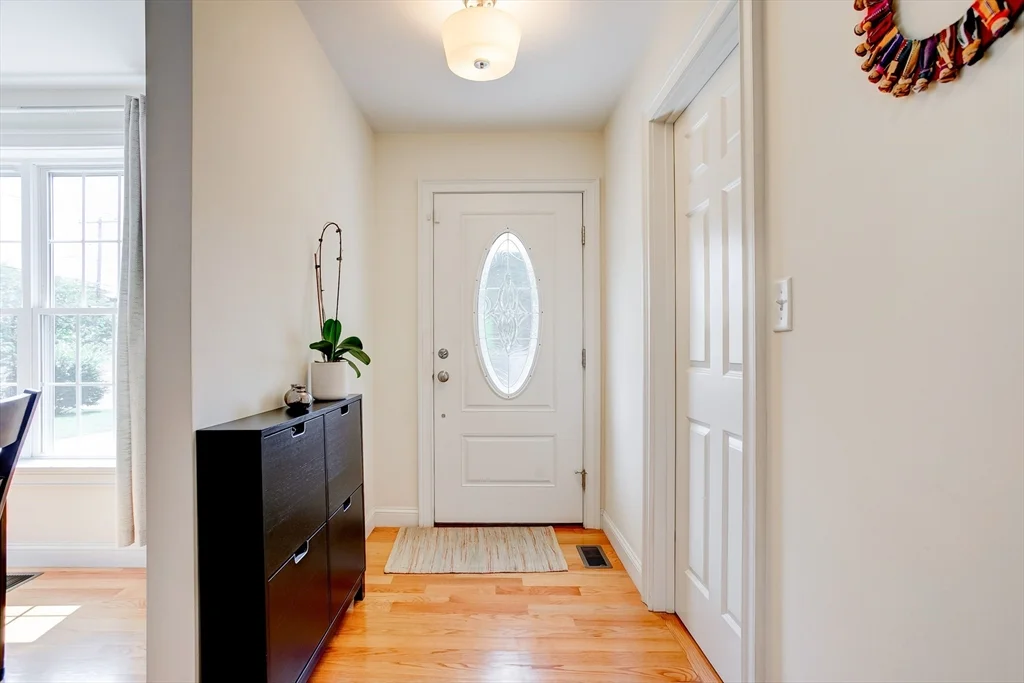 3 bed, 2 bath apartment for rent at 3 Hawthorne St Unit 3, Woburn — photo 11 of 34