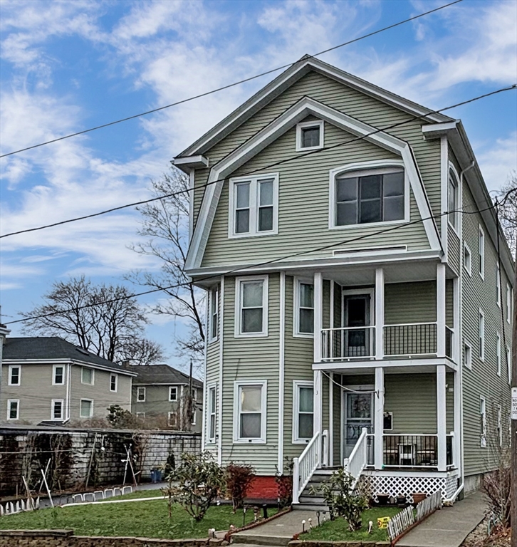 3 bed, 1 bath apartment for rent at 3 Henderson Ave Unit 3, Worcester — photo 1 of 13