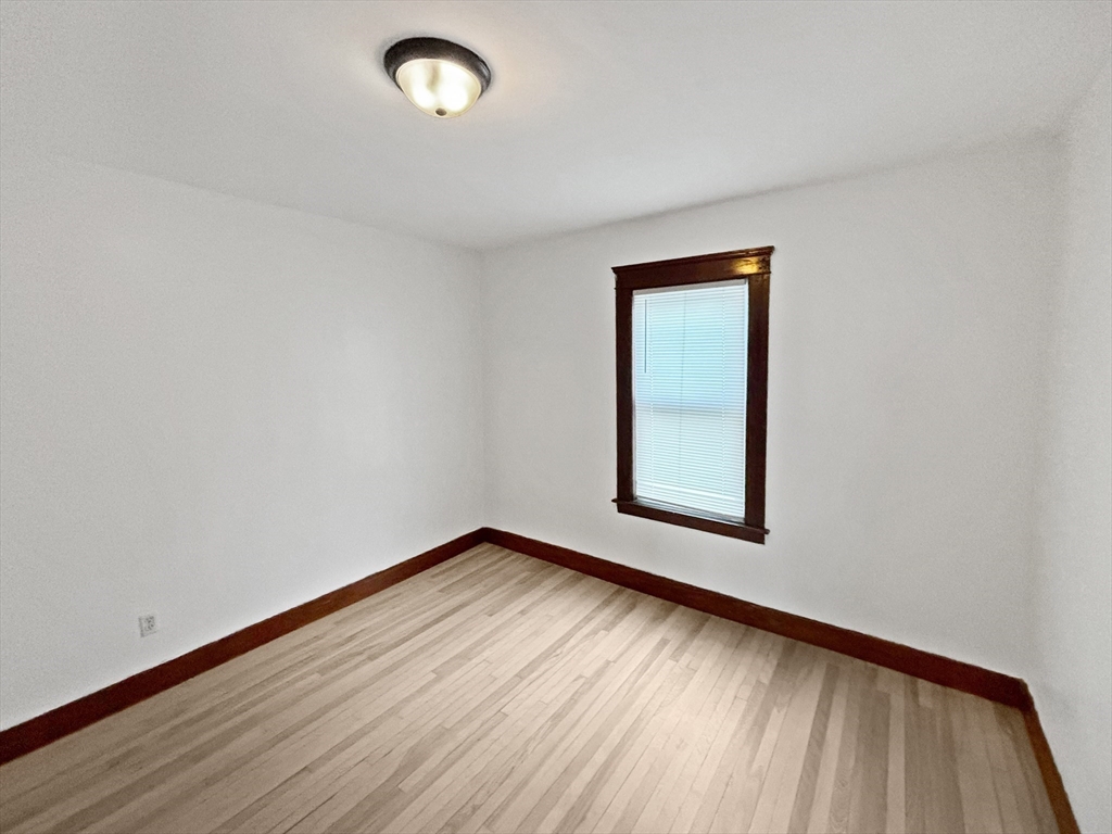 3 bed, 1 bath apartment for rent at 3 Henderson Ave Unit 3, Worcester — photo 12 of 13