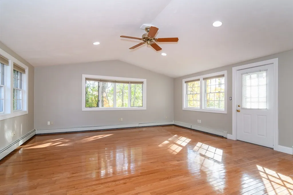 3 bed, 2 bath apartment for rent at 3 Hickory Ln Unit 3, Nobscot — photo 13 of 24