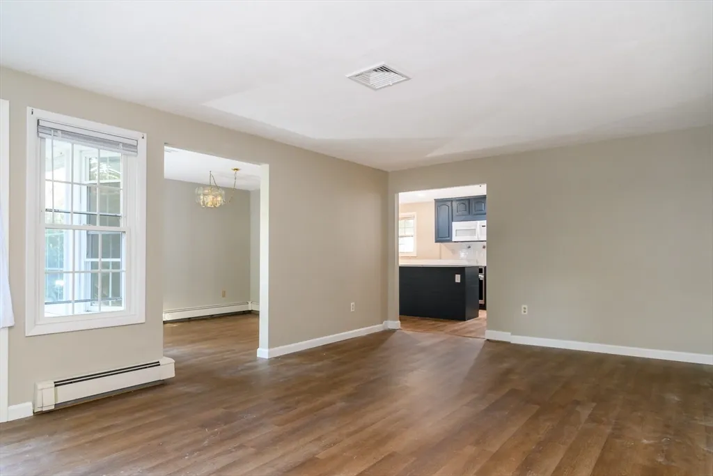 3 bed, 2 bath apartment for rent at 3 Hickory Ln Unit 3, Nobscot — photo 6 of 24