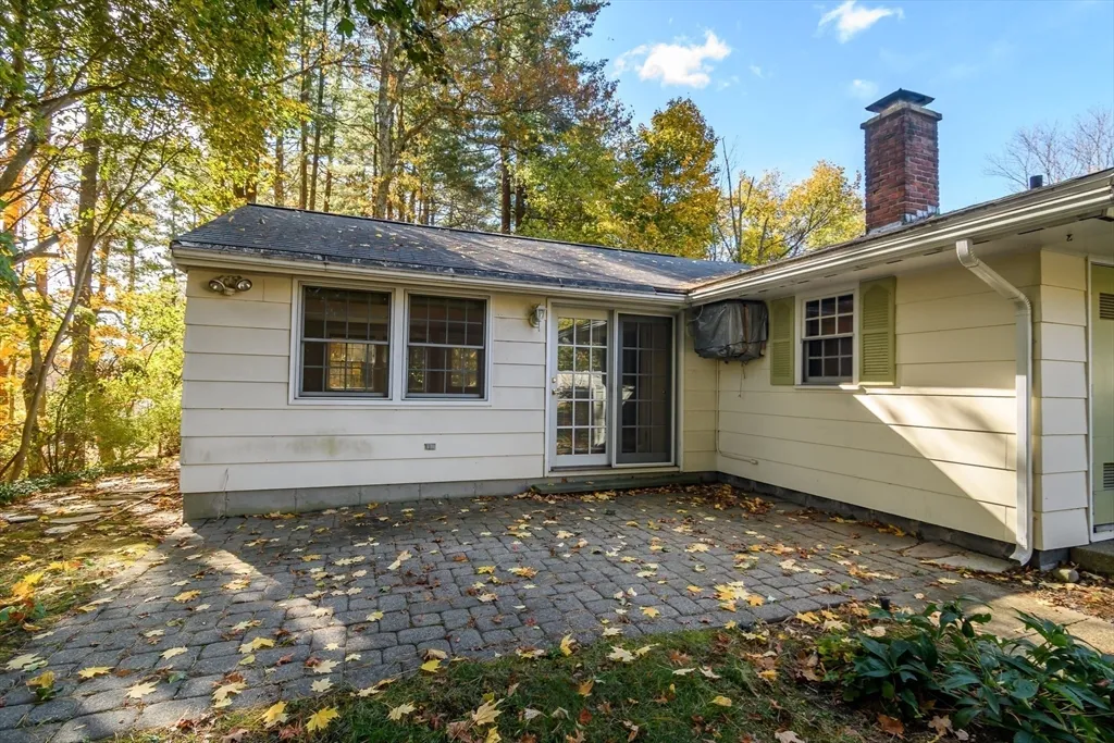 3 bed, 2 bath apartment for rent at 3 Hickory Ln Unit 3, Nobscot — photo 22 of 24