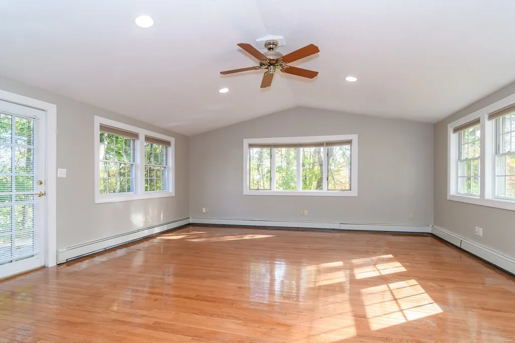 3 bed, 2 bath apartment for rent at 3 Hickory Ln Unit 3, Nobscot — photo 12 of 24
