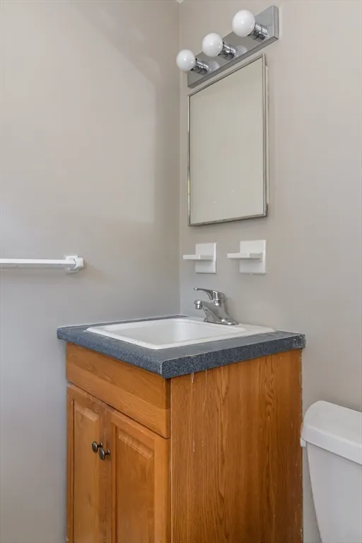 3 bed, 2 bath apartment for rent at 3 Hickory Ln Unit 3, Nobscot — photo 21 of 24