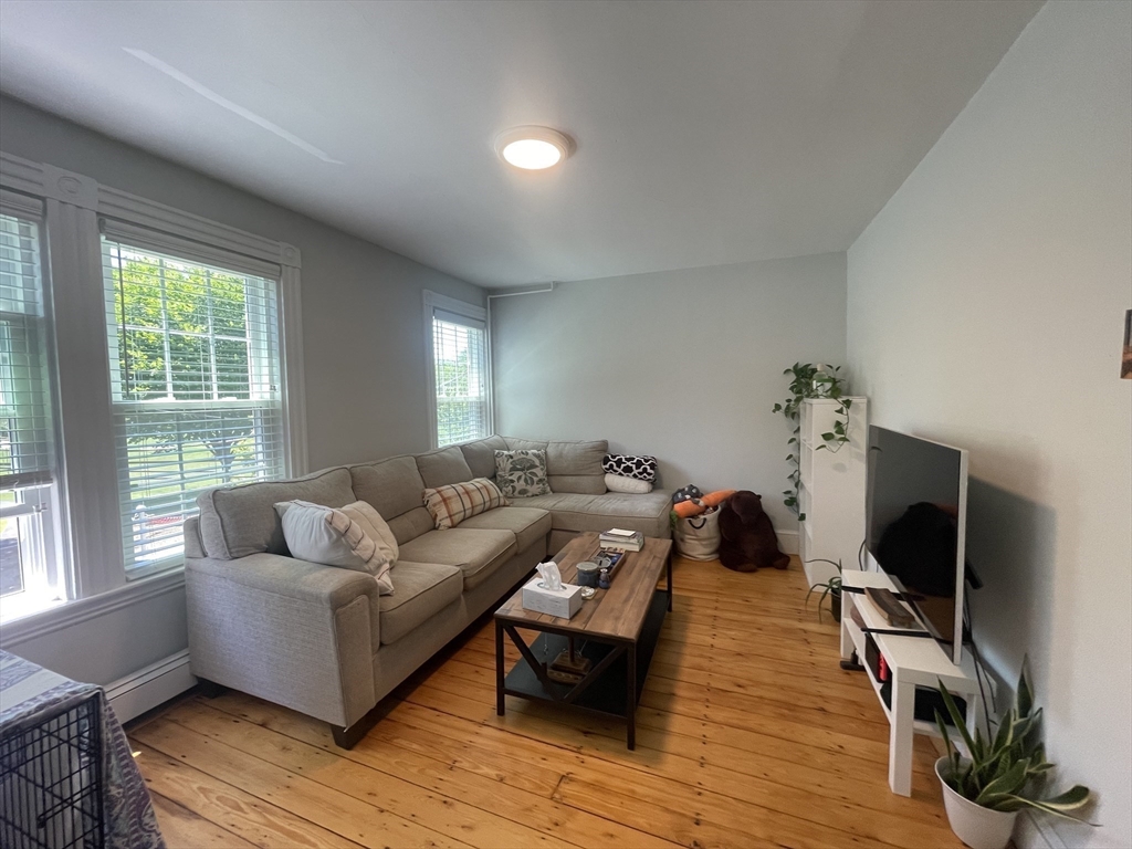 2 bed, 1 bath apartment for rent at 3 High Street Pl Unit 3, Brookline — photo 3 of 9
