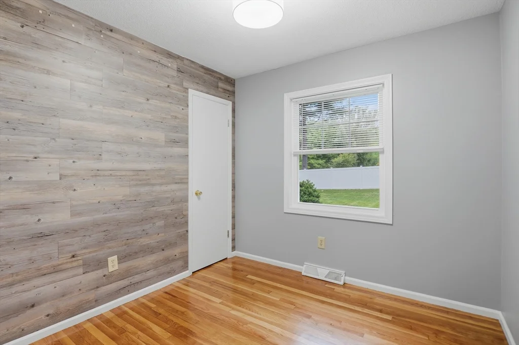 4 bed, 1 bath apartment for rent at 3 Hingham Rd Unit 1, Worcester — photo 27 of 35