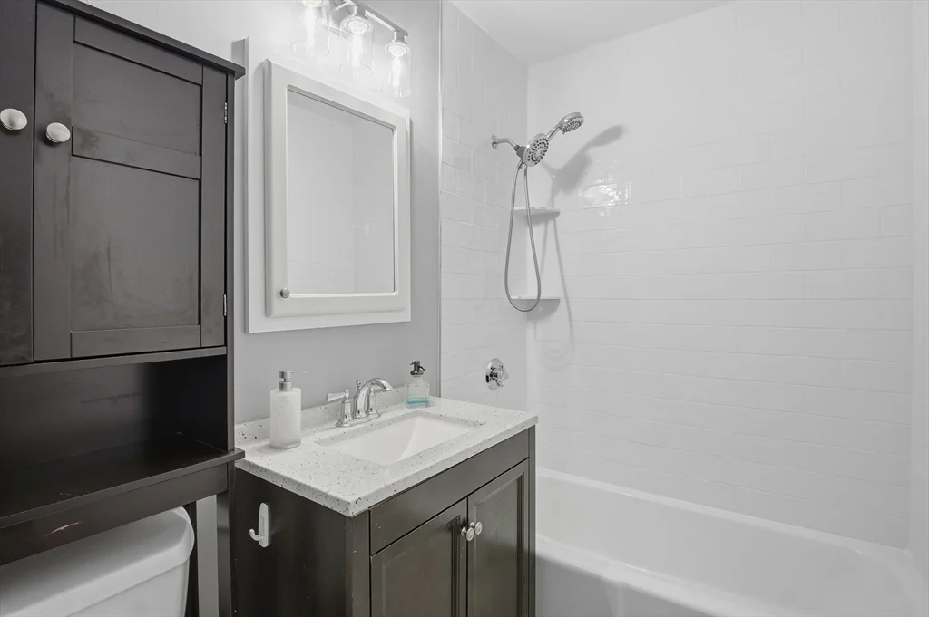 4 bed, 1 bath apartment for rent at 3 Hingham Rd Unit 1, Worcester — photo 30 of 35