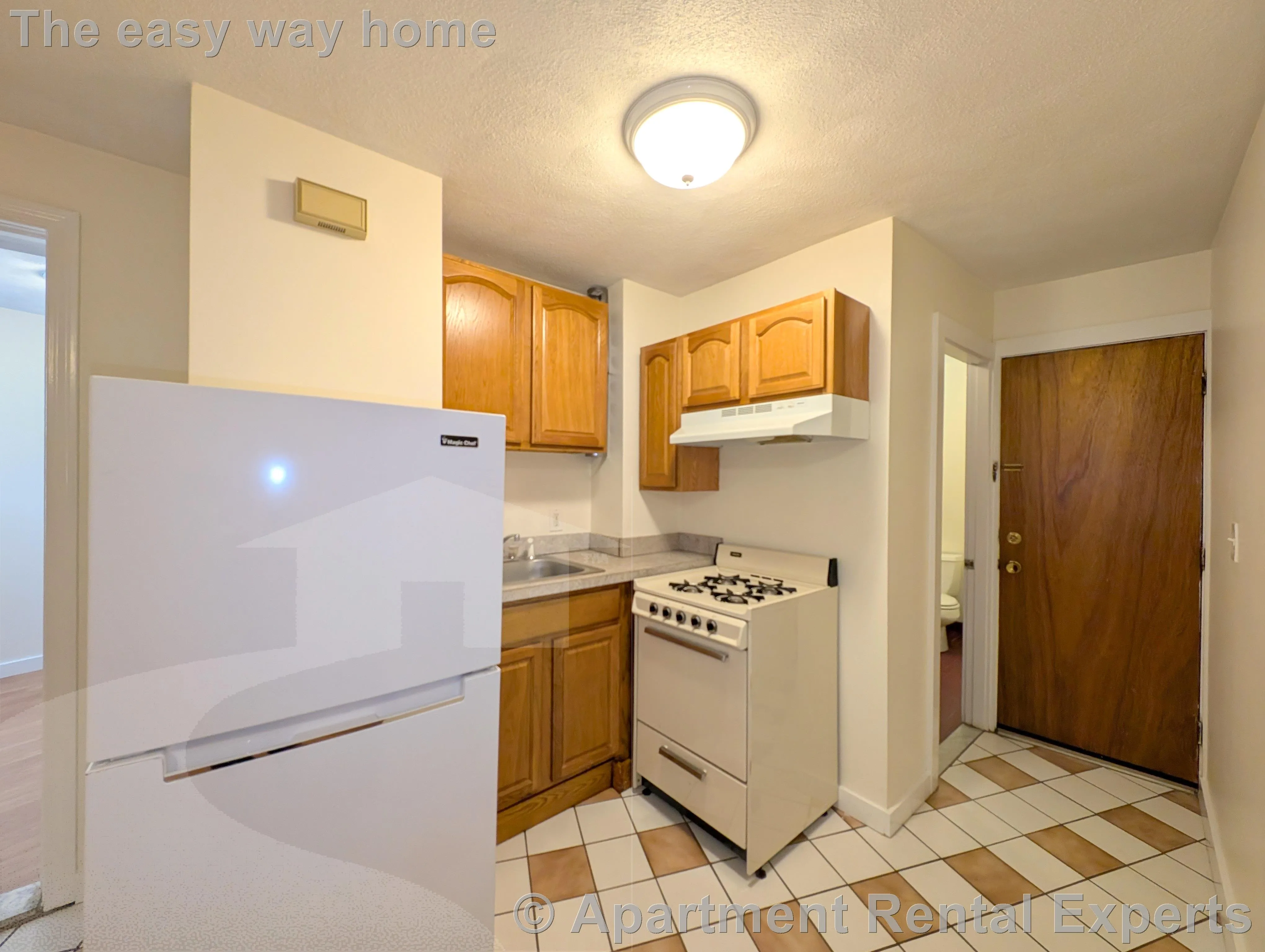 Studio bed, 1 bath apartment for rent at 3 Holland St Unit 4, Davis Square — photo 5 of 11