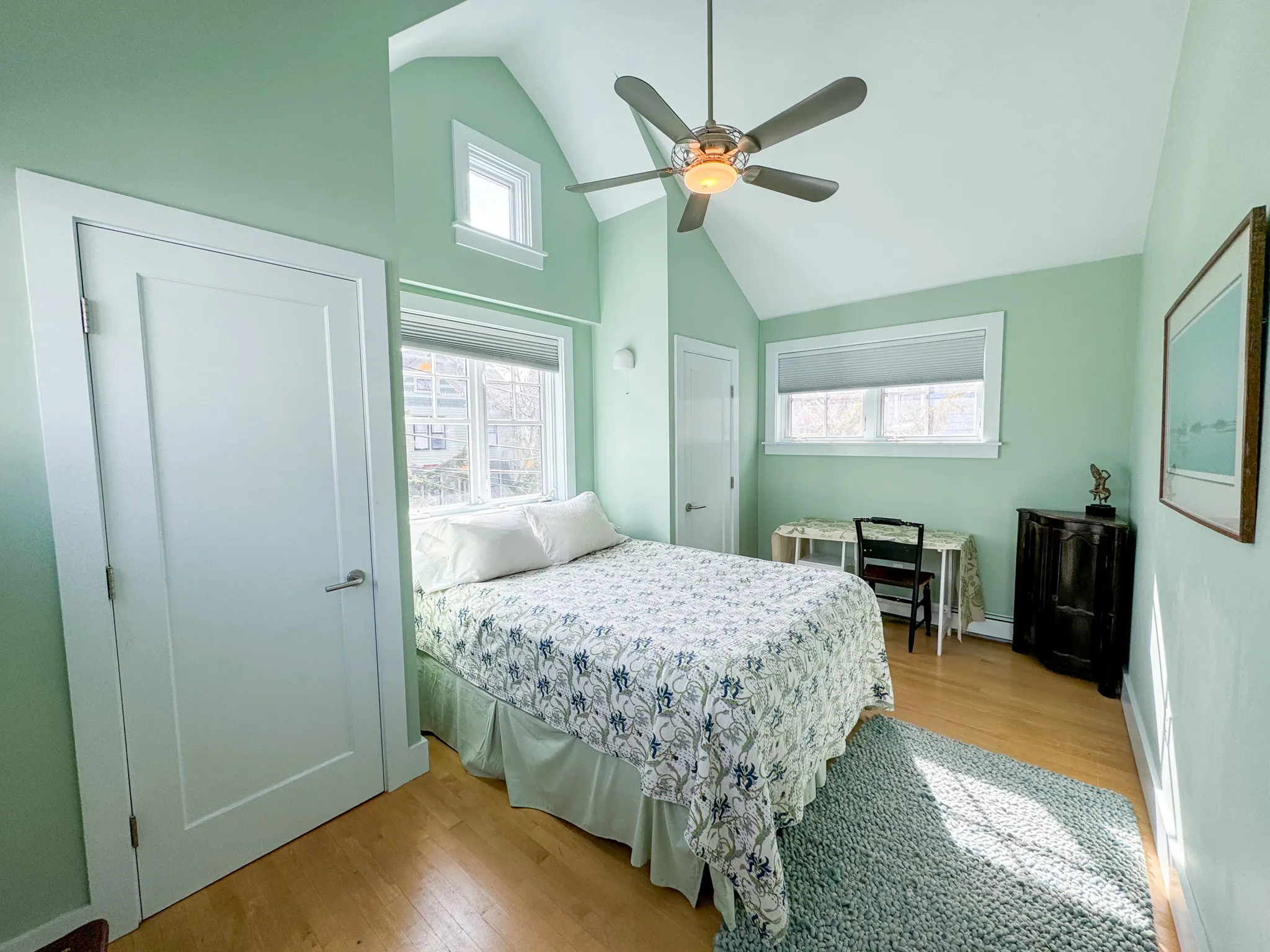 3 bed, 2.5 bath apartment for rent at 3 Howland St Unit 1, Baldwin — photo 3 of 19