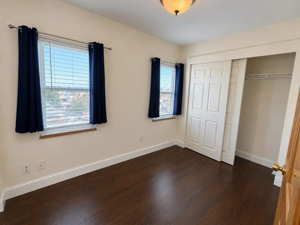 1 bed, 1 bath apartment for rent at 3 K Street Pl Unit 3, South Boston — photo 8 of 9