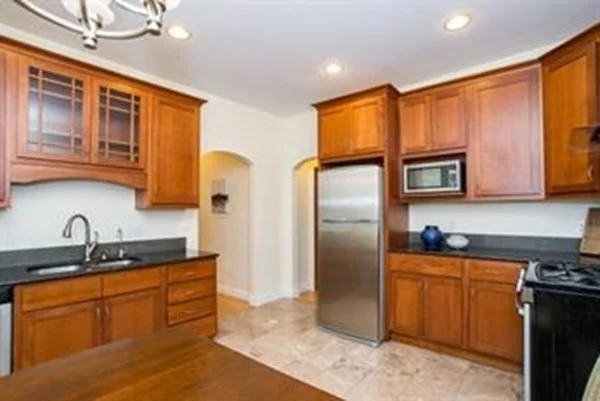 2 bed, 1 bath apartment for rent at 3 Kenney St Unit 3, Jamaica Plain