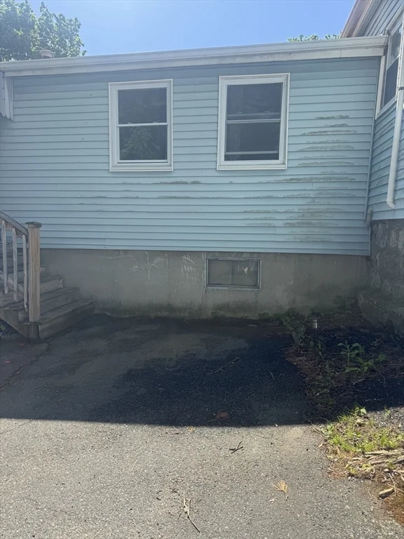 1 bed, 1 bath apartment for rent at 3 Kent Terr Unit 1, Saugus — photo 14 of 15