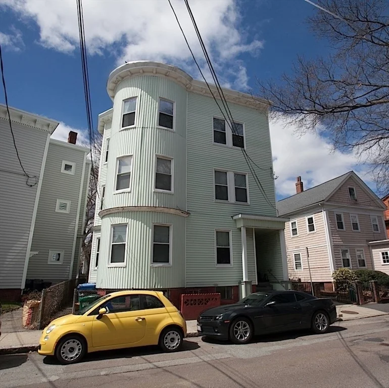 4 bed, 1 bath apartment for rent at 3 Kinnaird St Unit 1A, Central Square — photo 7 of 7