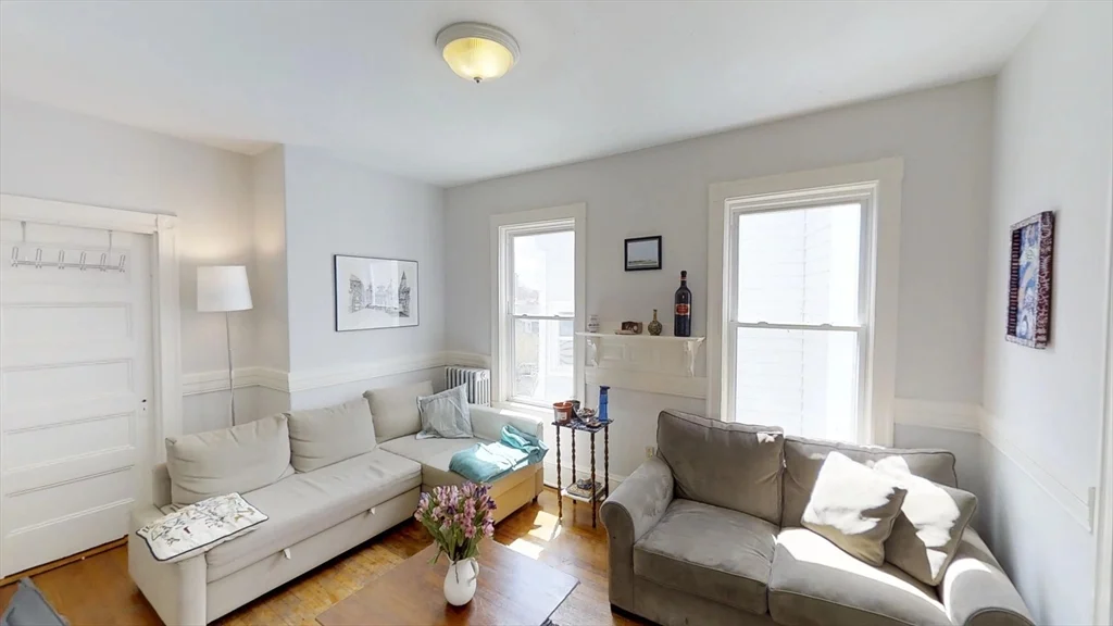 4 bed, 1 bath apartment for rent at 3 Kinnaird St Unit 1A, Central Square