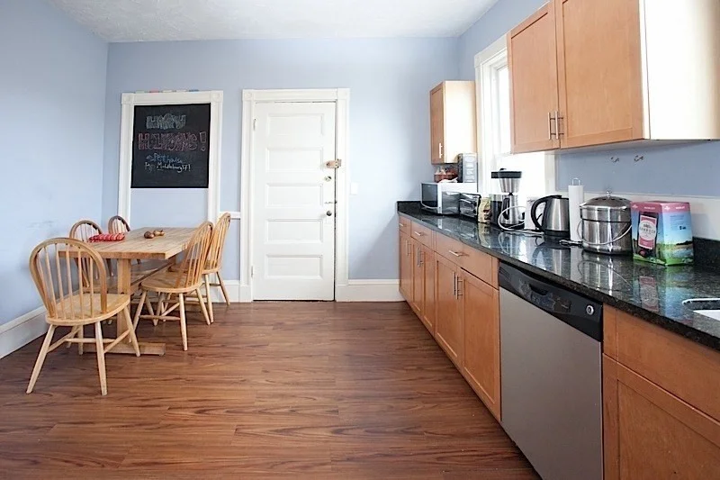 4 bed, 1 bath apartment for rent at 3 Kinnaird St Unit 1A, Central Square — photo 2 of 7