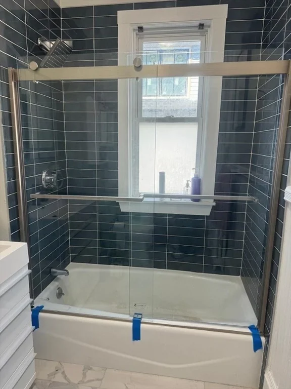 4 bed, 1 bath apartment for rent at 3 Kinnaird Unit 2, Central Square — photo 13 of 14