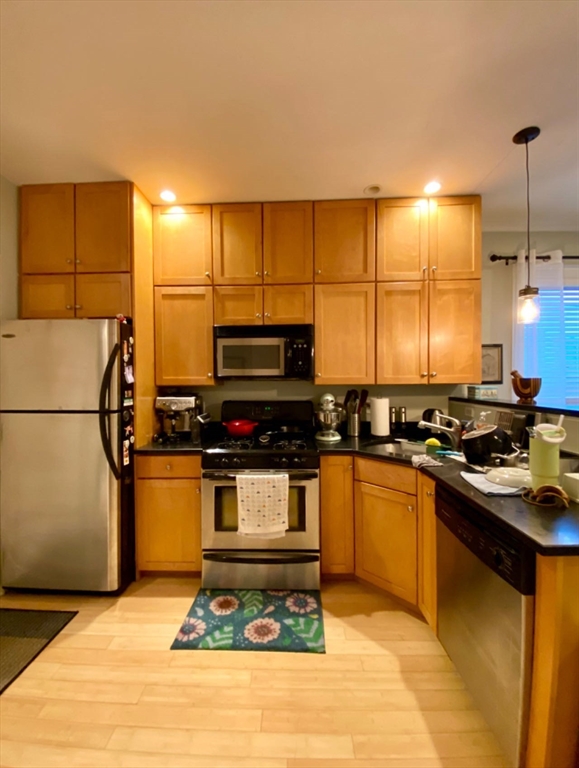 2 bed, 1 bath apartment for rent at 3 Leeds St Unit 2, South Boston — photo 2 of 15