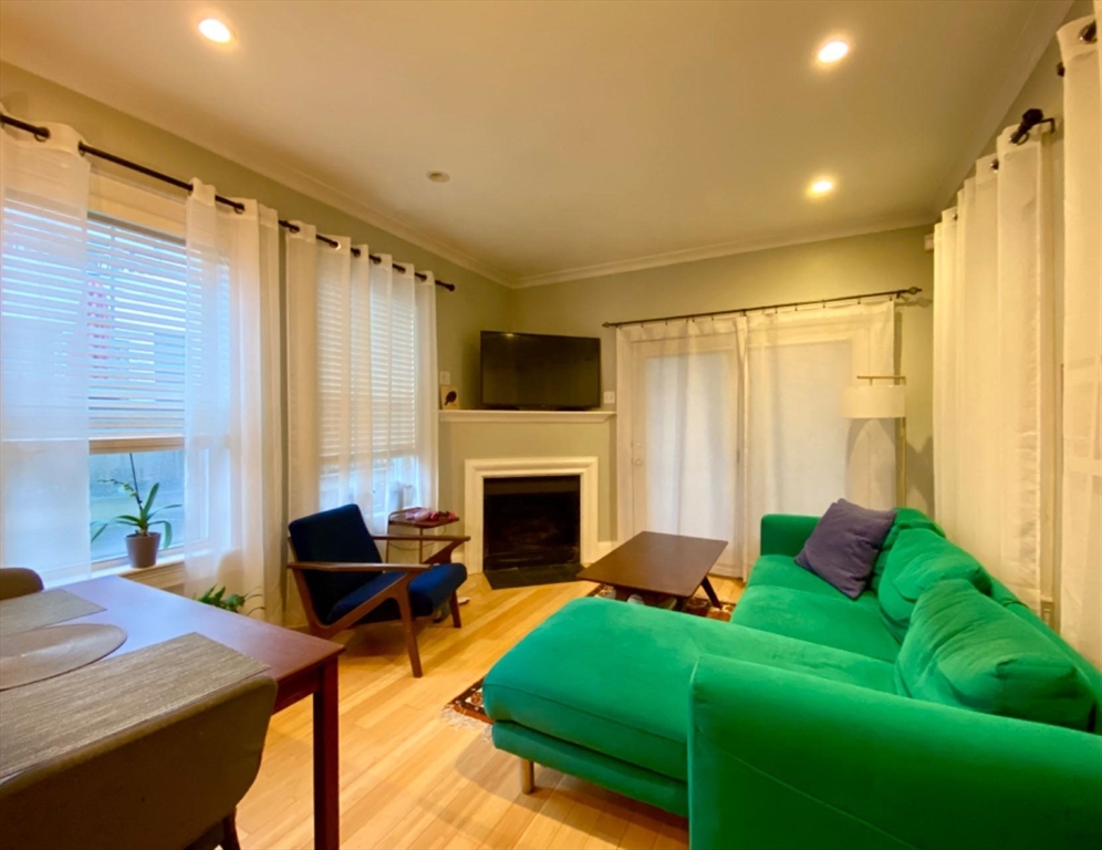 2 bed, 1 bath apartment for rent at 3 Leeds St Unit 2, South Boston — photo 4 of 15