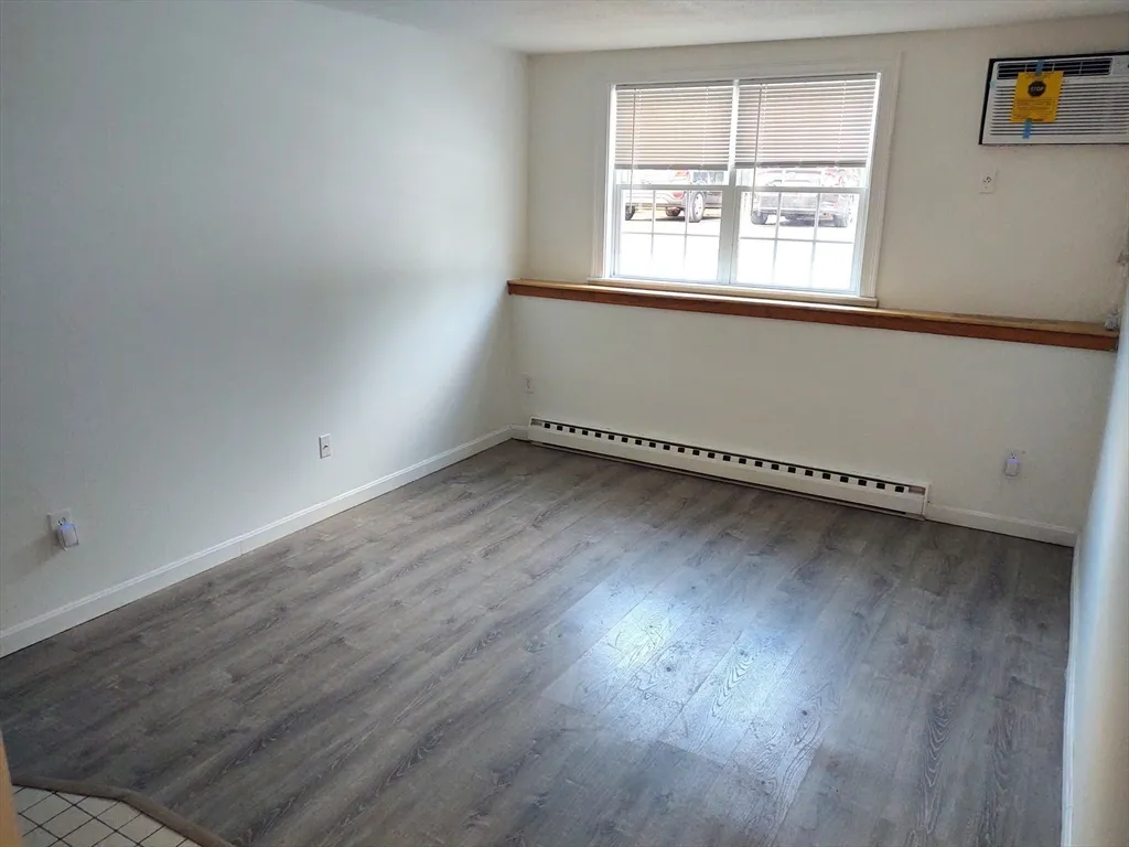 Studio bed, 1 bath apartment for rent at 3 Leonard Rd Unit 3, Boxborough — photo 8 of 31