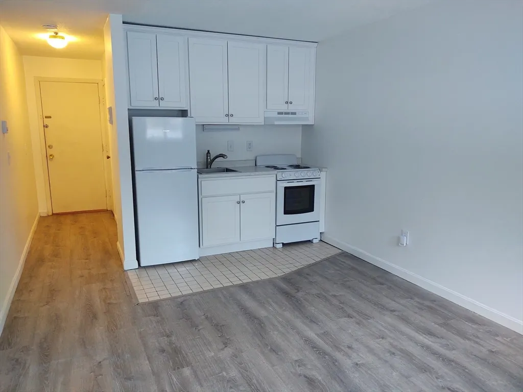 Studio bed, 1 bath apartment for rent at 3 Leonard Rd Unit 3, Boxborough — photo 9 of 31