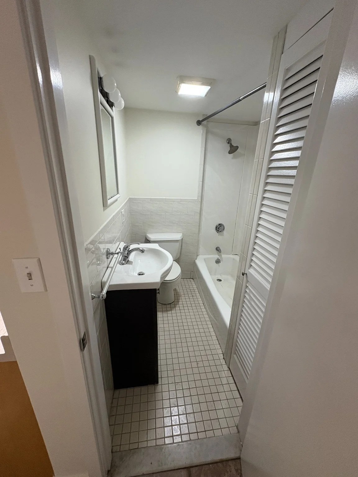 2 bed, 1 bath apartment for rent at 3 Lewis St Unit 2, North End — photo 16 of 16