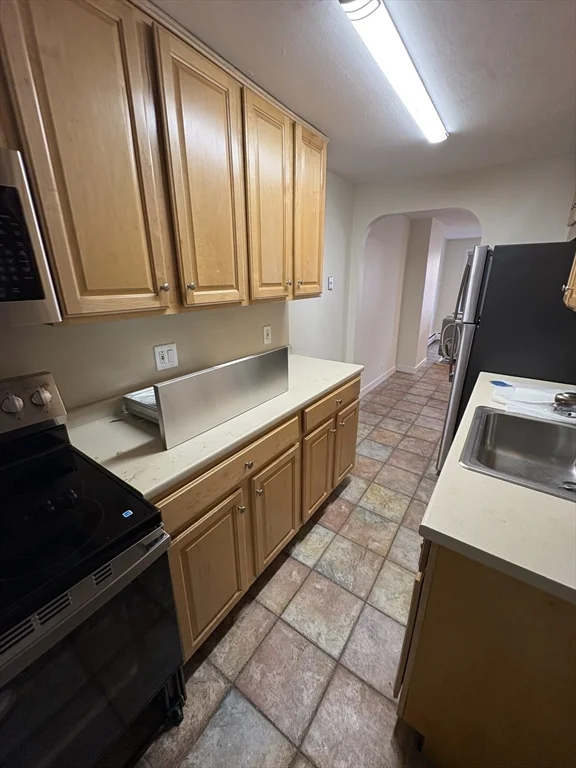 2 bed, 1 bath apartment for rent at 3 Lewis St Unit 2, North End — photo 9 of 16