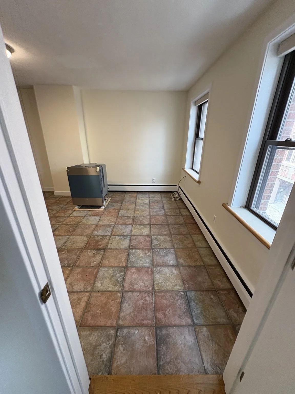 2 bed, 1 bath apartment for rent at 3 Lewis St Unit 2, North End — photo 3 of 16
