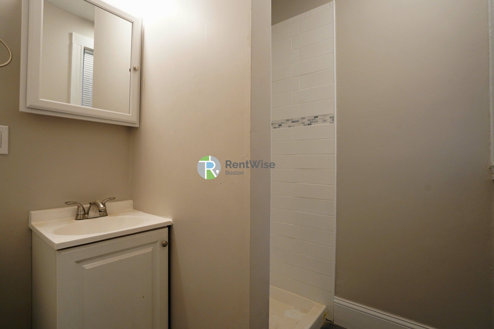 Studio bed, 1 bath apartment for rent at 3 Lorraine Ter Unit 1, Allston — photo 6 of 6