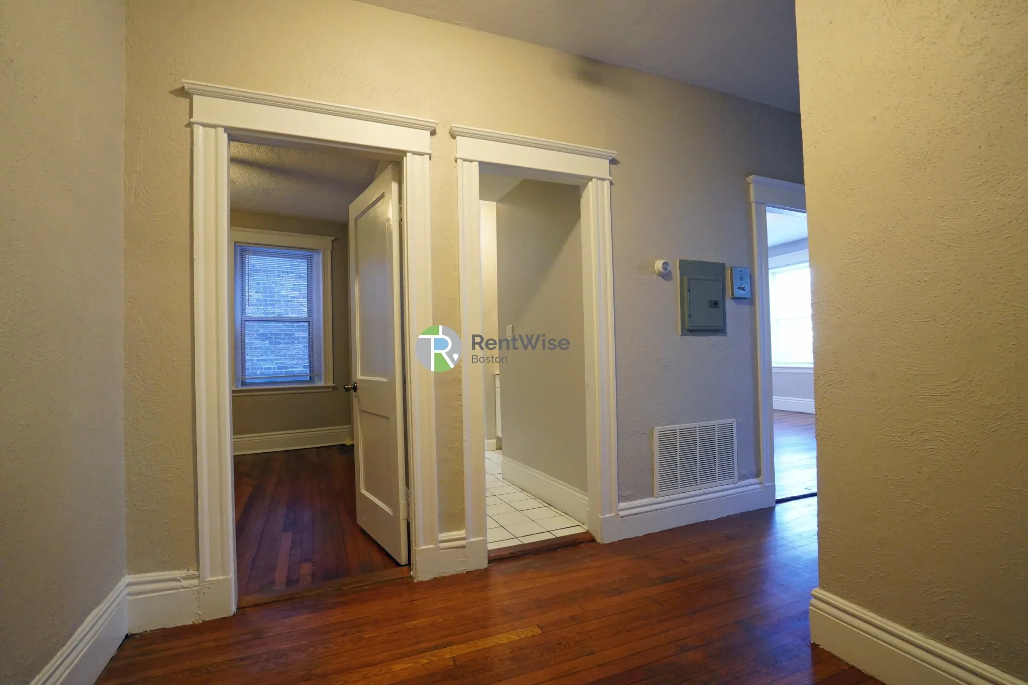 1 bed, 1 bath apartment for rent at 3 Lorraine Ter Unit 2, Allston — photo 4 of 16