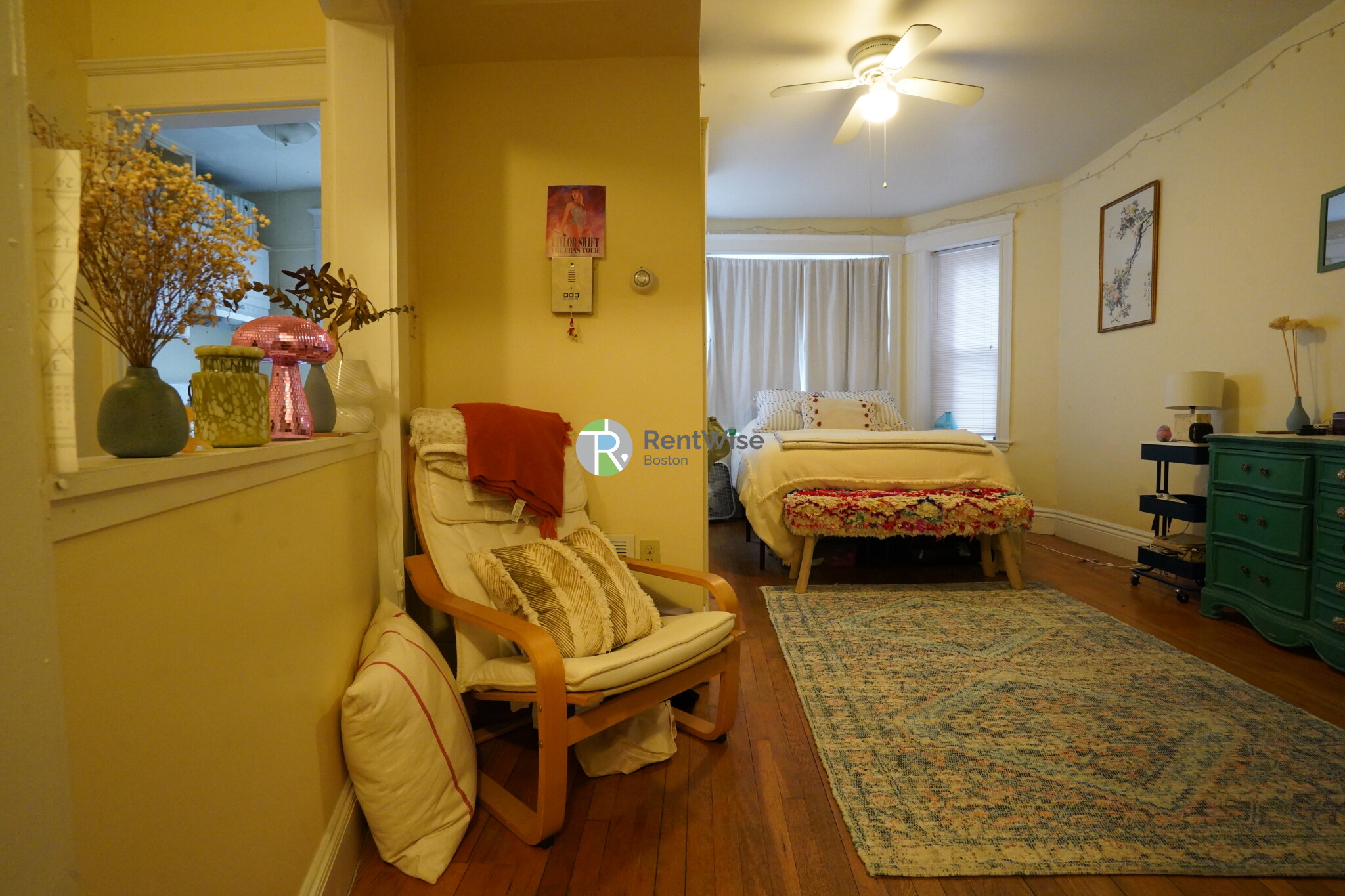 Studio bed, 1 bath apartment for rent at 3 Lorraine Ter Unit 8, Allston — photo 3 of 12