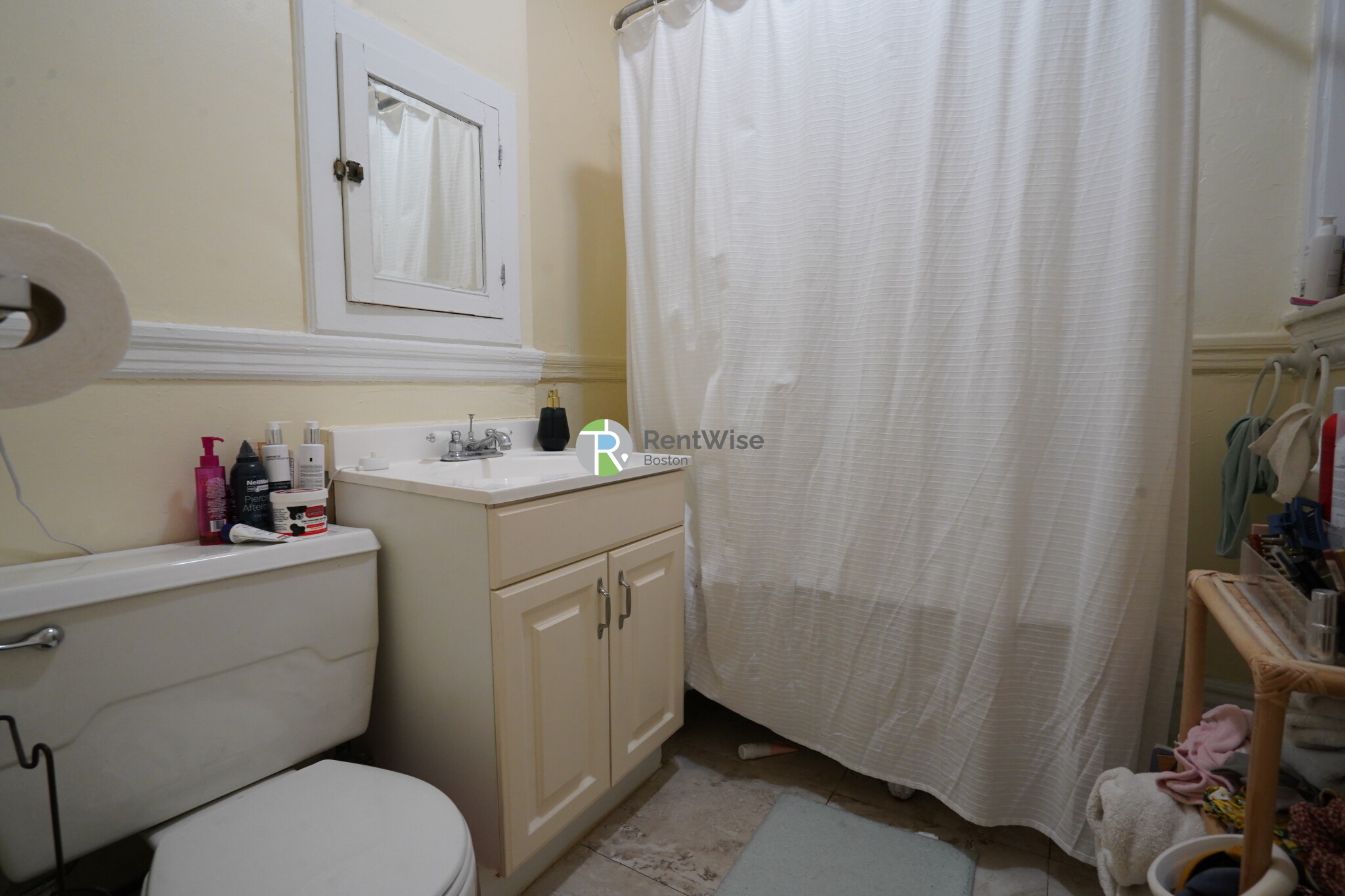 Studio bed, 1 bath apartment for rent at 3 Lorraine Ter Unit 8, Allston — photo 7 of 12