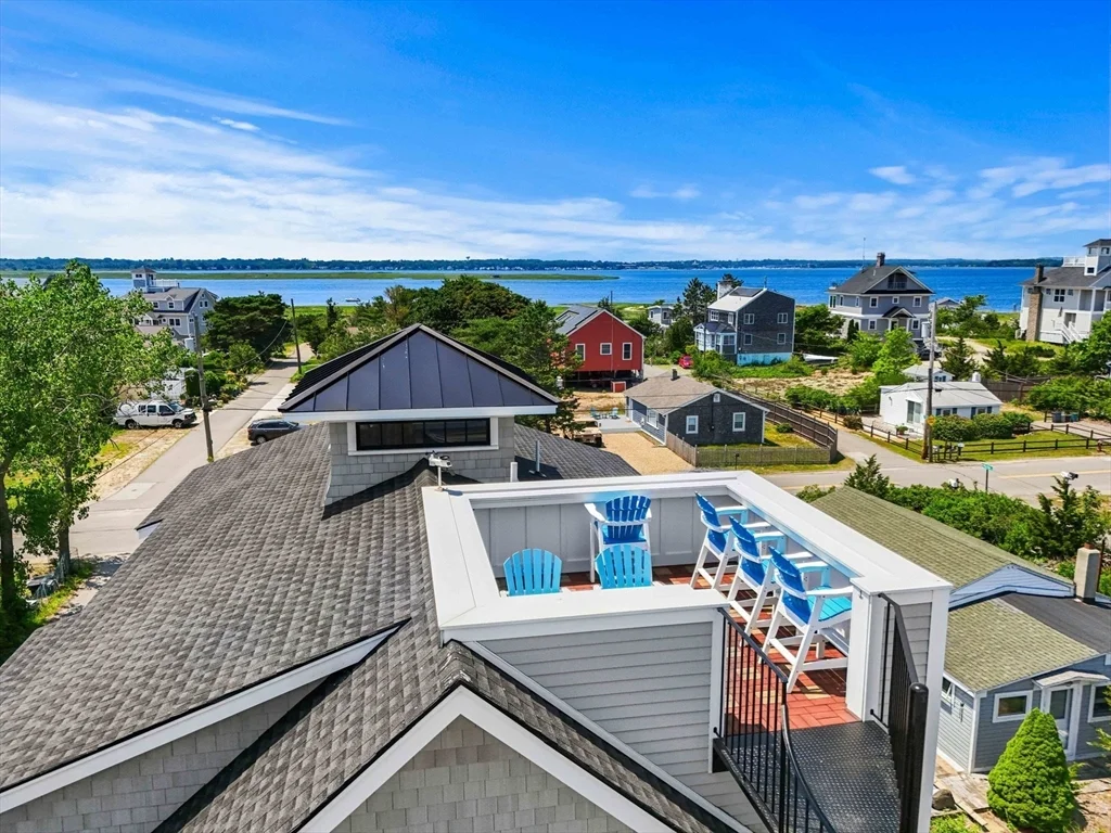 2 bed, 3 bath apartment for rent at 3 Louise St, Newburyport — photo 35 of 42