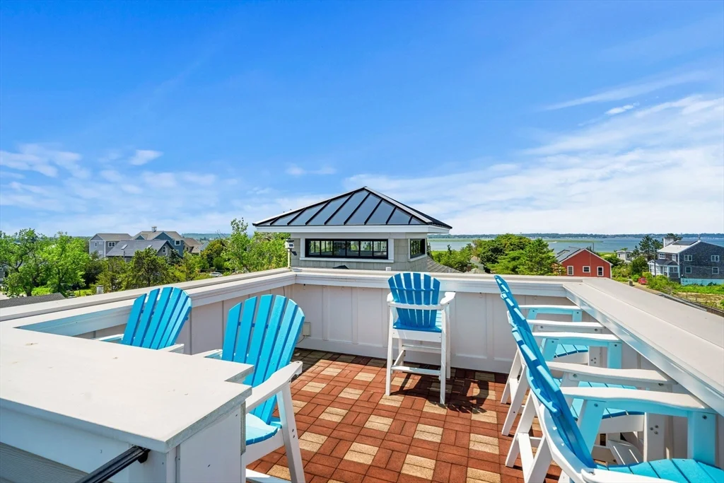 2 bed, 3 bath apartment for rent at 3 Louise St, Newburyport — photo 36 of 42