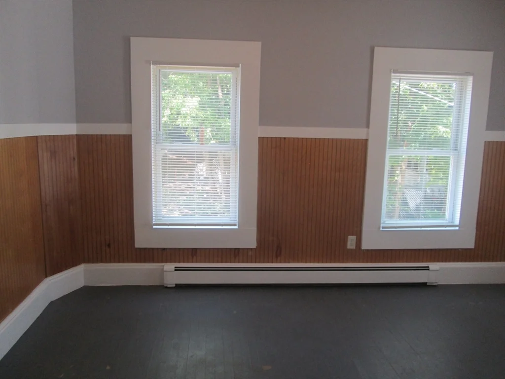 3 bed, 1 bath apartment for rent at 3 Lynn St Unit 1, Fitchburg — photo 6 of 13