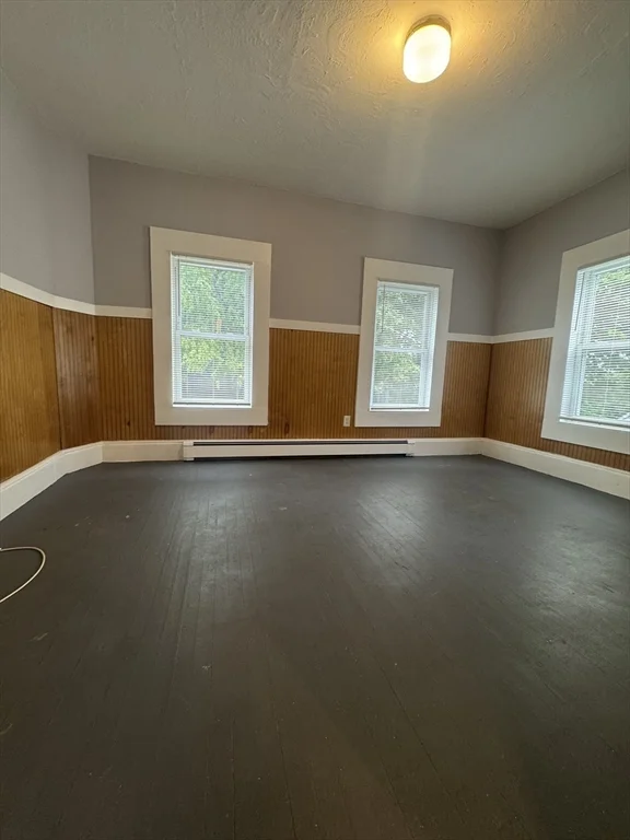 3 bed, 1 bath apartment for rent at 3 Lynn St Unit 1, Fitchburg