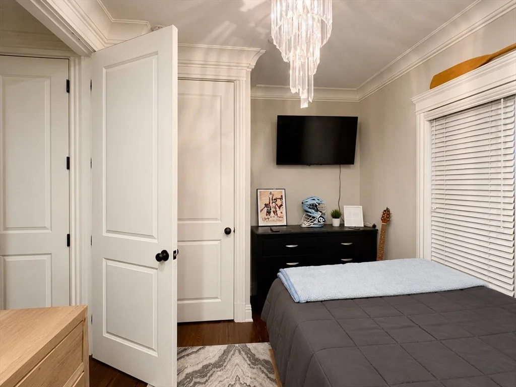 4 bed, 2 bath apartment for rent at 3 M St Unit 2, South Boston — photo 7 of 20