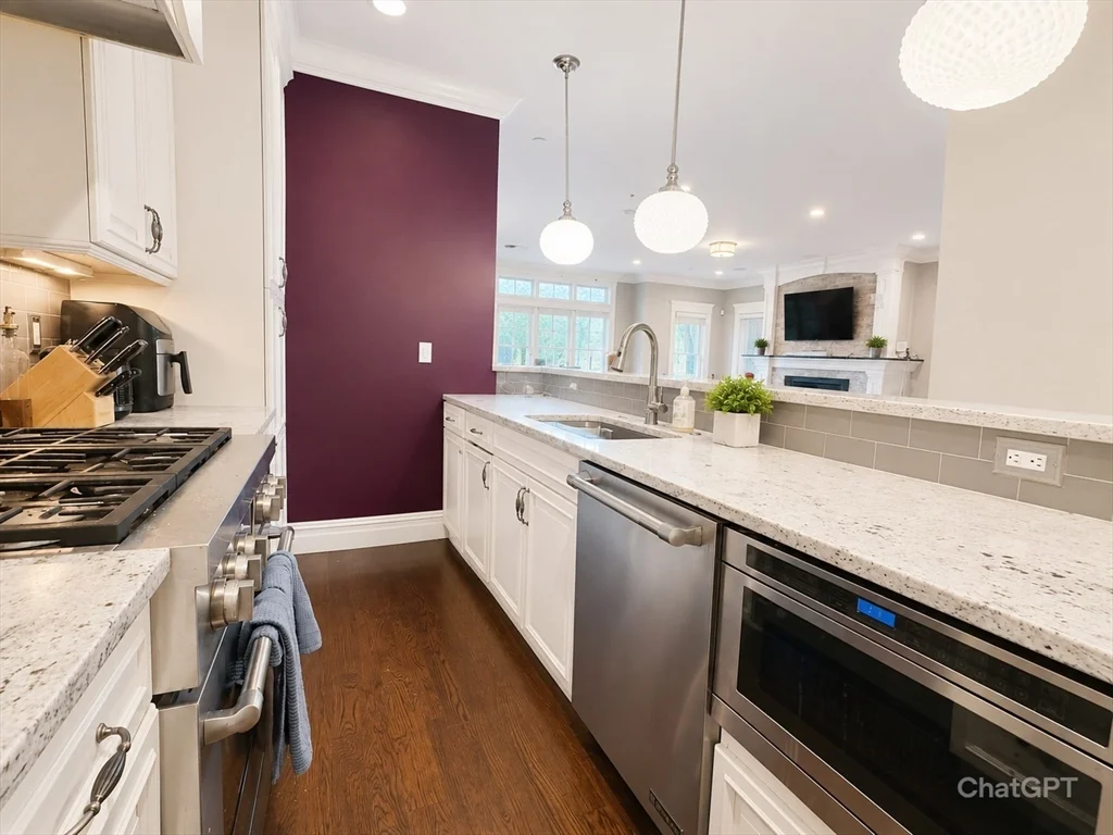 4 bed, 2 bath apartment for rent at 3 M St Unit 2, South Boston — photo 5 of 20