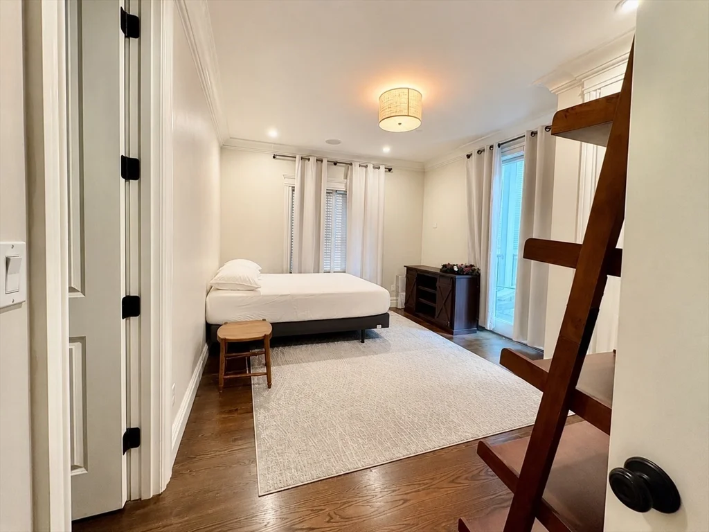 4 bed, 2 bath apartment for rent at 3 M St Unit 2, South Boston — photo 9 of 20